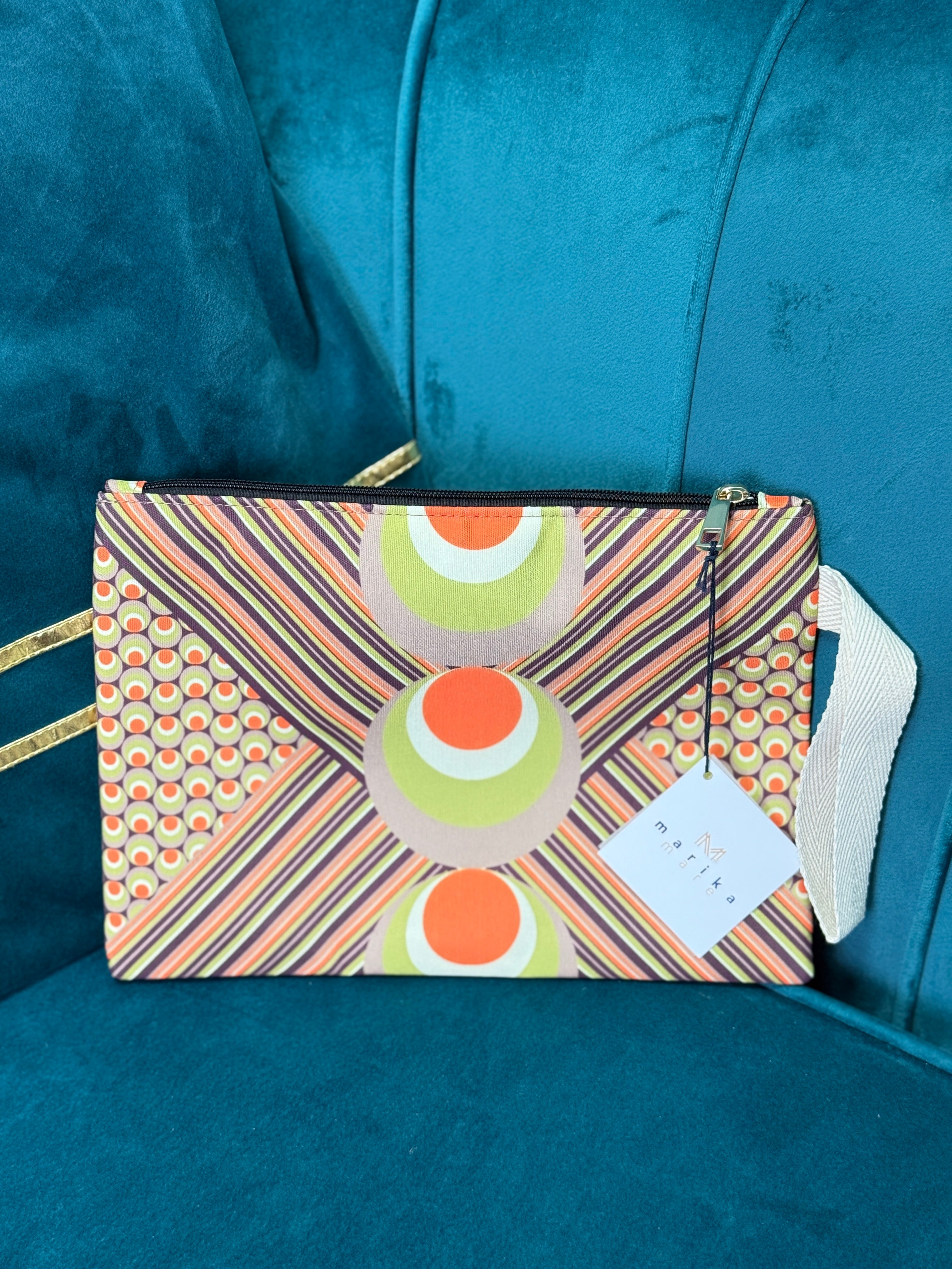 B 02 Pochette Mare Pois verde